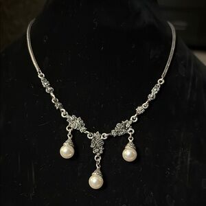 Elegant Silver and Pearl Necklace